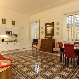 portico-ottavia-garden-apartment.it-romehotels.com/
